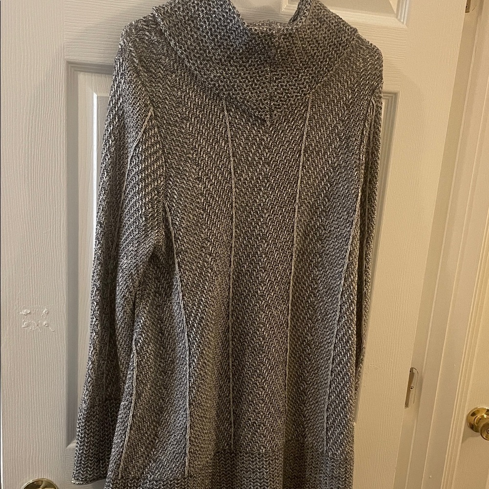 JEANNE PIERRE XL Gray Turtleneck Sweater